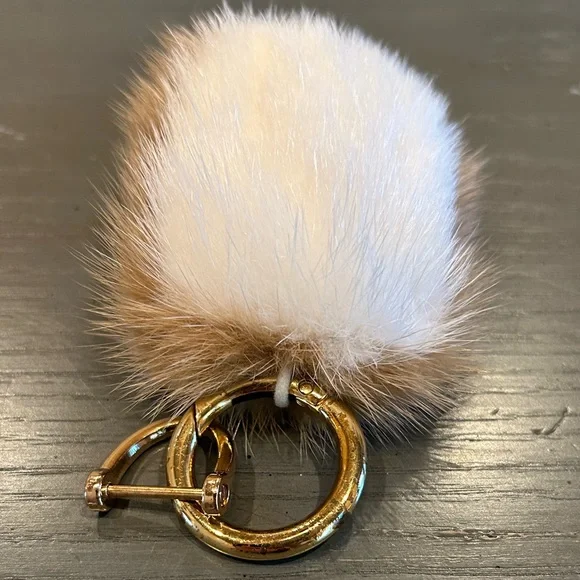 *SOLD* Toast Faux Fur White and Brown Keychain - Picture 5 of 5